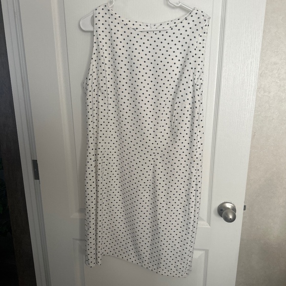 dress - Picture 1 of 1